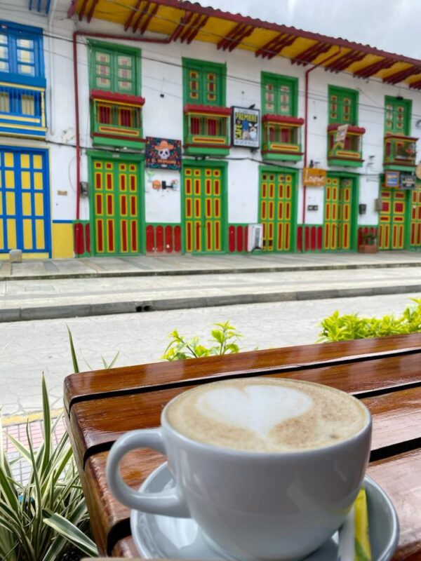 PAQUETE EJE CAFETERO - Imagen 3